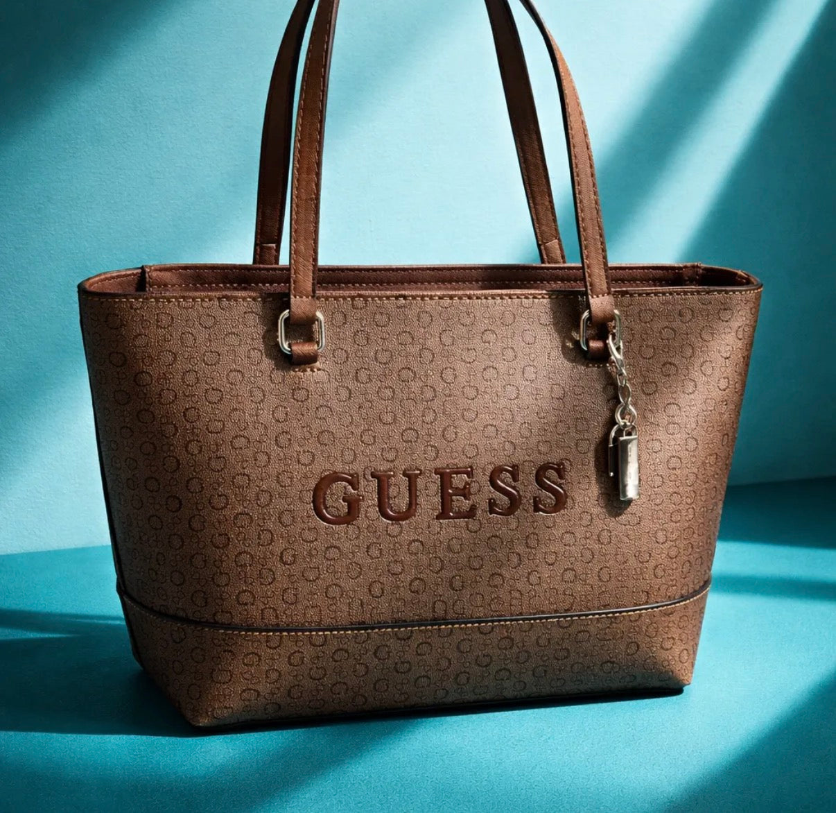 Guess Café Oscuro Tote Bag